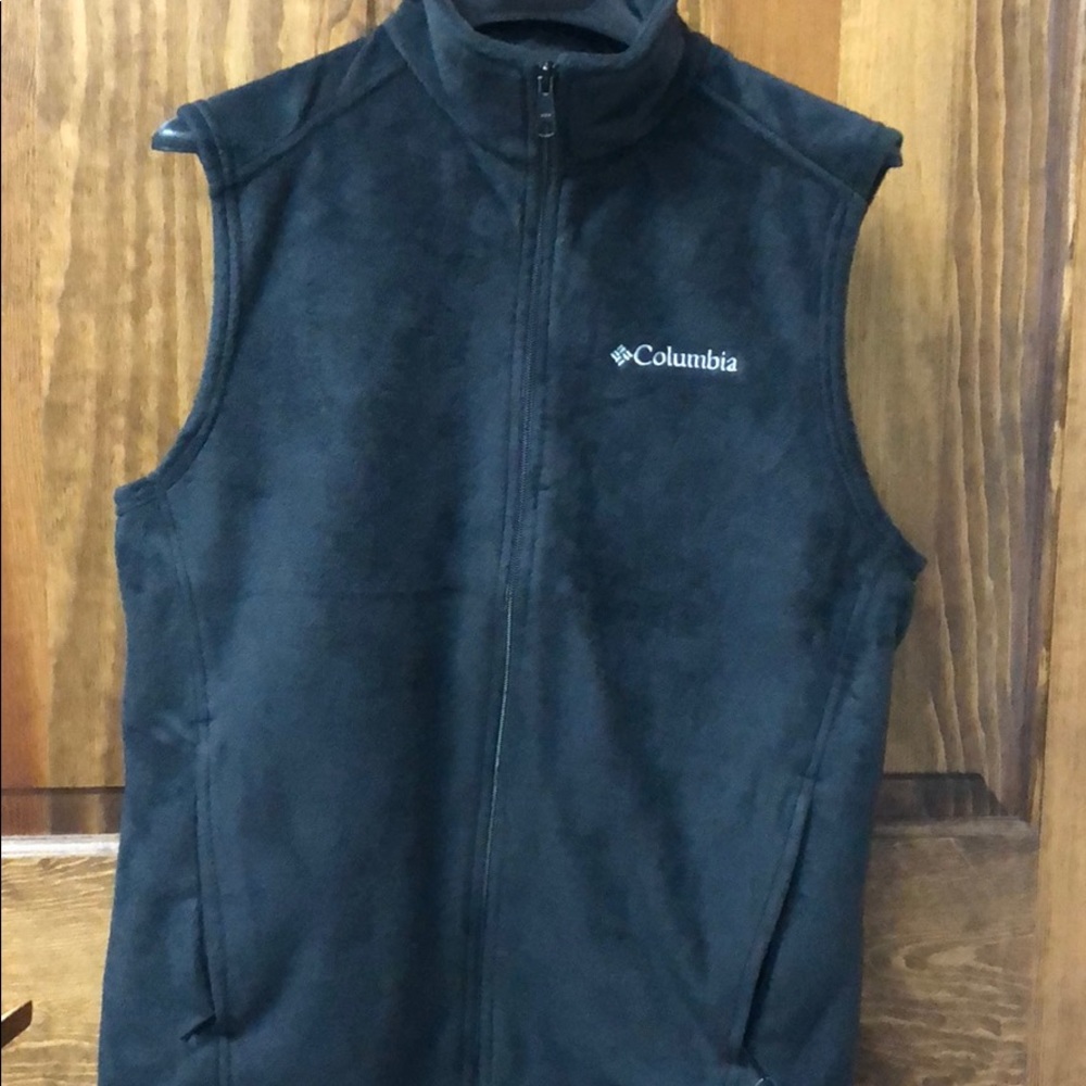 Columbia vest